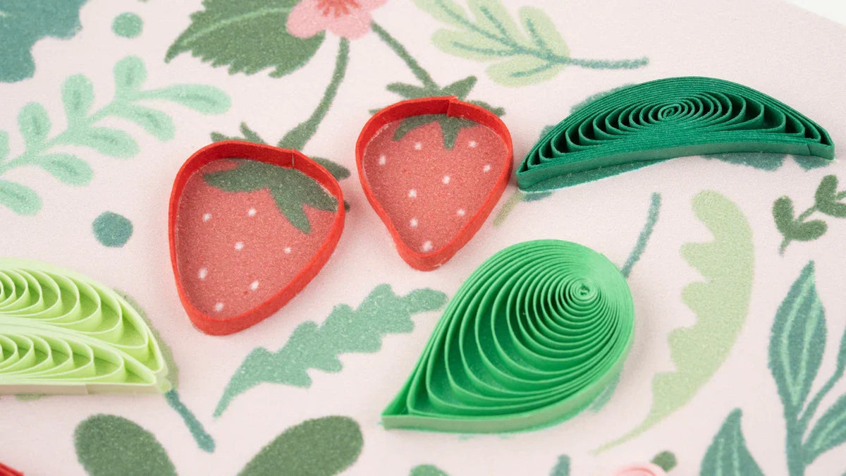 Quilled Strawberry MOM Greeting Card